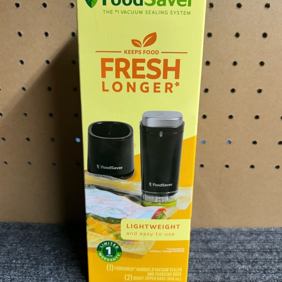 FoodSaver Handheld Vacuum Sealer with Docking Station - Picture 4 of 4